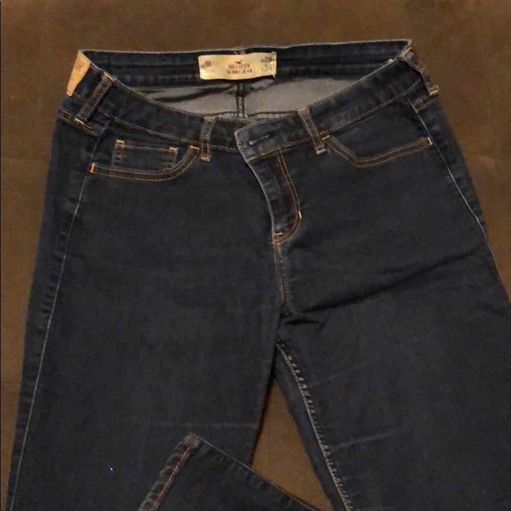 Hollister size 9long 29 jeans